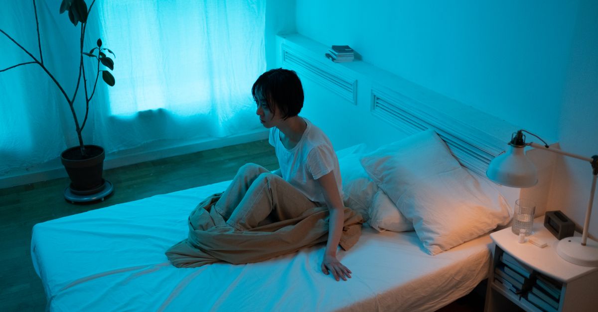 Soft morning light in a calm bedroom
